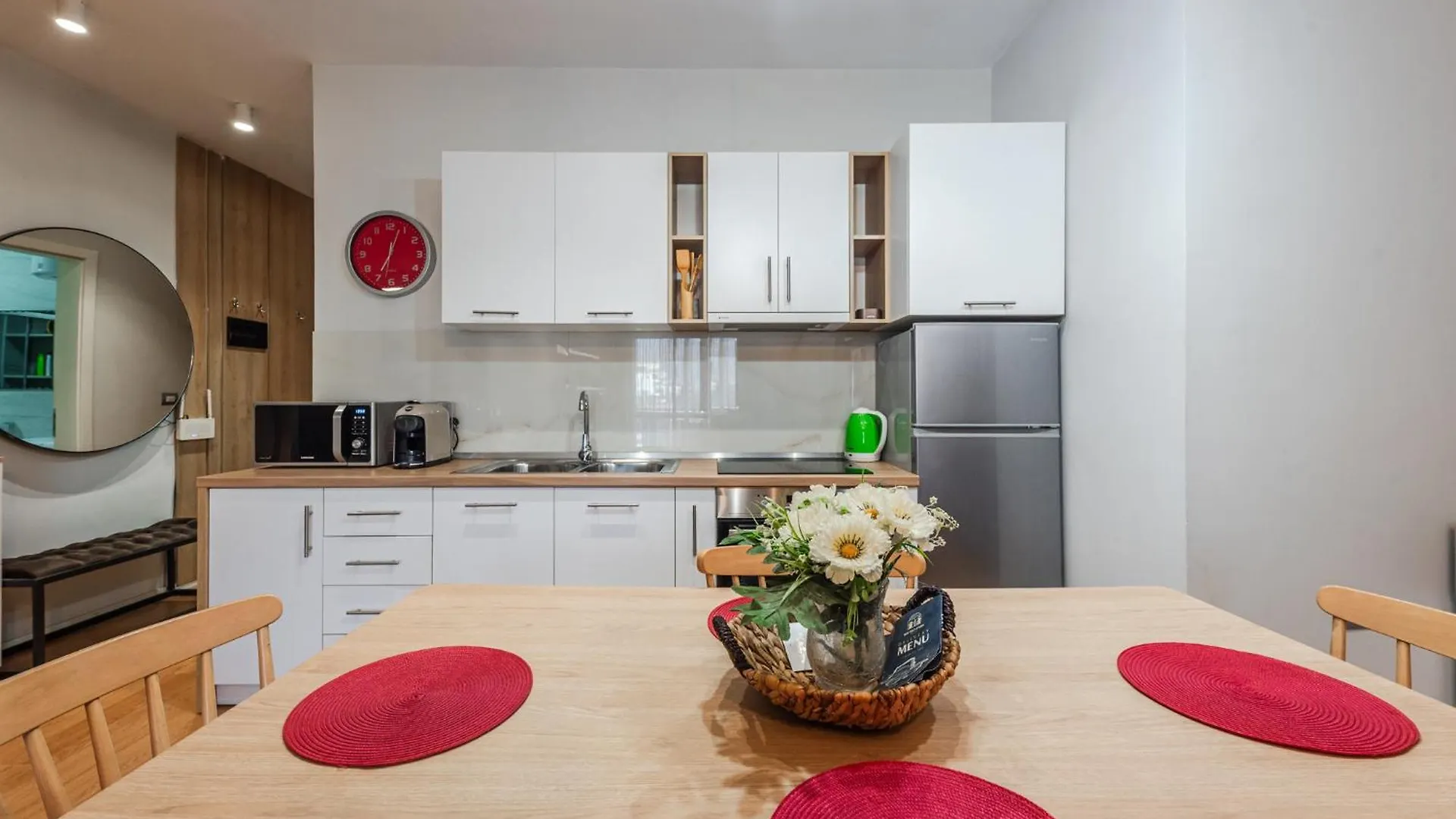 Bright And Spacious Apartment - New Boulevard View Tirana